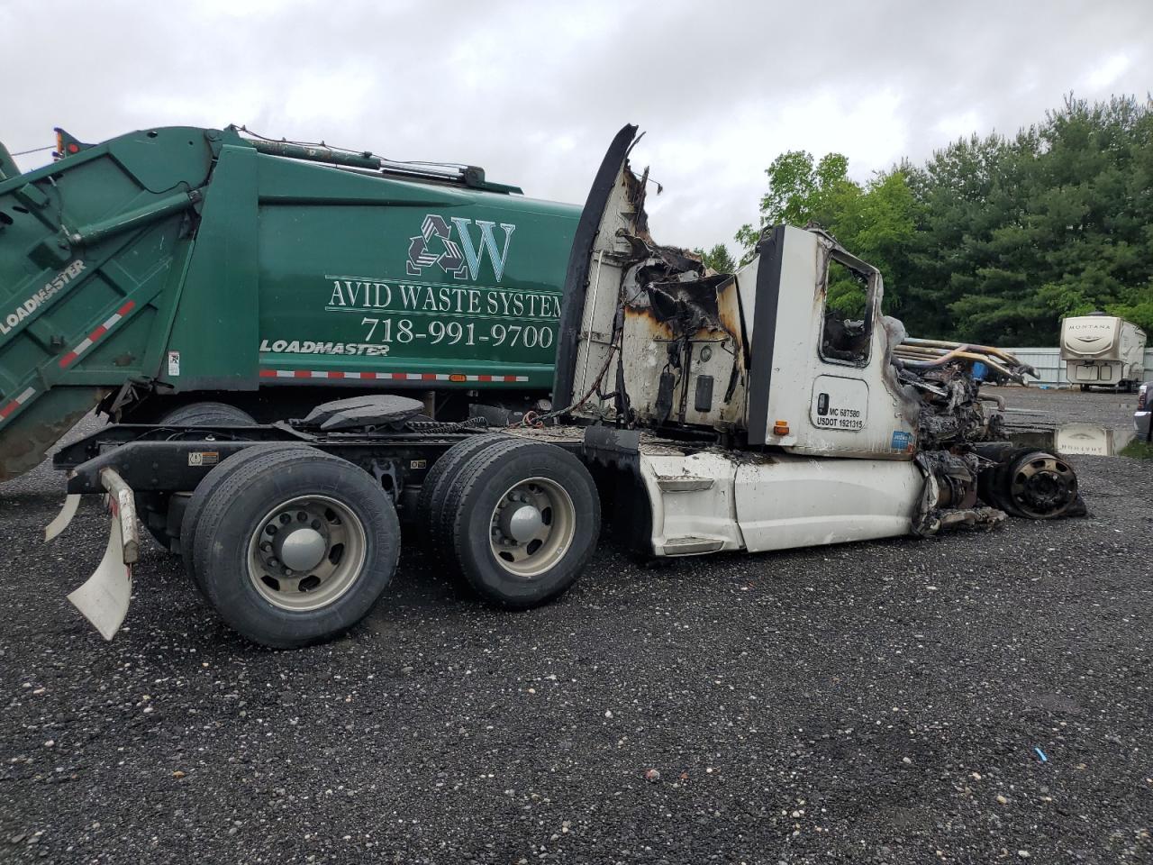 2019 Kenworth T680 Semi Truck
