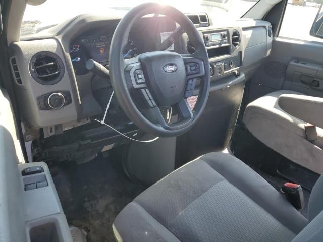 2021 Ford Econoline E450 Super Duty Cutaway Van
