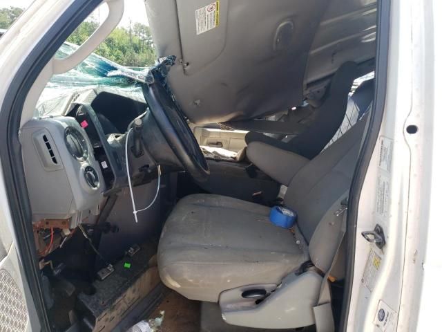 2010 Ford Econoline E150 Van