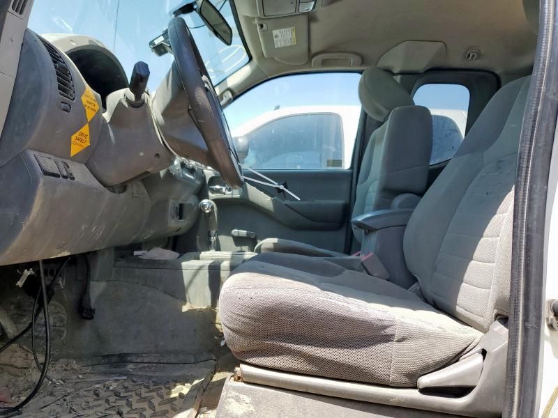 2014 Nissan Frontier S