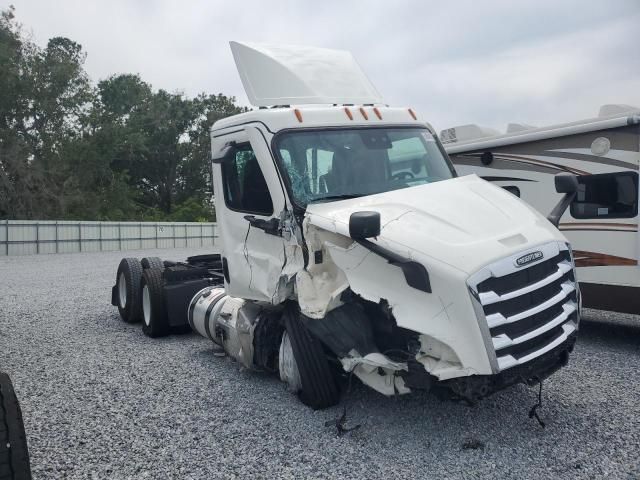 2023 Freightliner Cascadia 116 Semi Truck