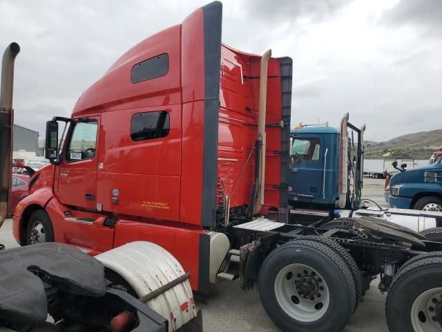 2020 Volvo VNL Semi Truck
