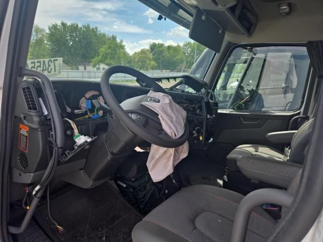 2024 Volvo VN VNL