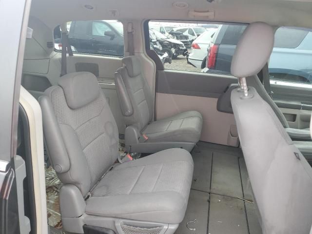 2009 Chrysler Town & Country LX