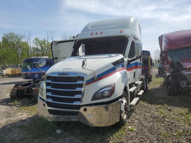 2020 Freightliner Cascadia 126