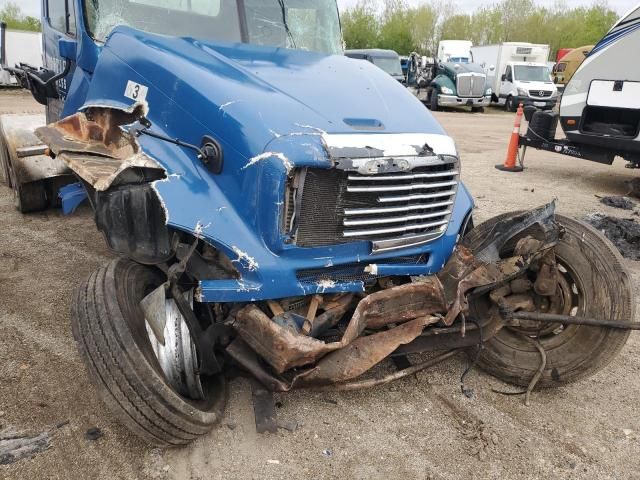 2007 Freightliner Columbia Semi Truck