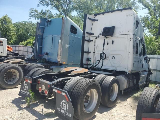2021 Freightliner Cascadia Semi Truck