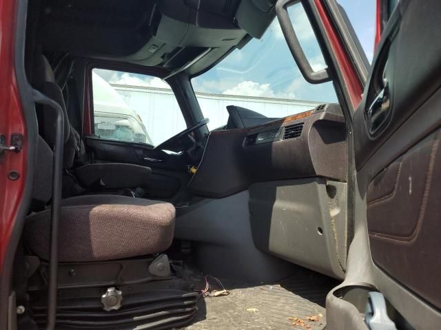 2019 International LT625