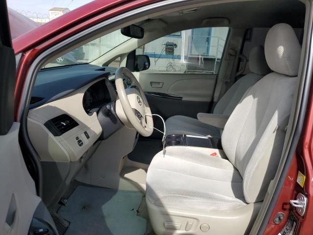 2011 Toyota Sienna LE