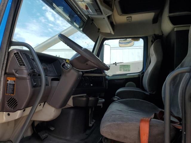2015 Volvo VNL Semi Truck