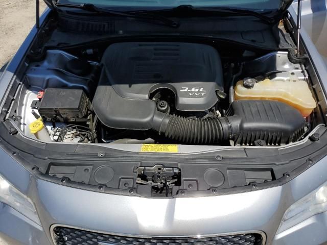 2016 Chrysler 300 Limited