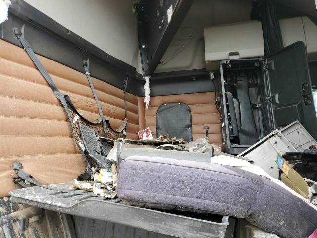 2021 Freigliner 2021 Freightliner Cascadia 126 Semi Truck