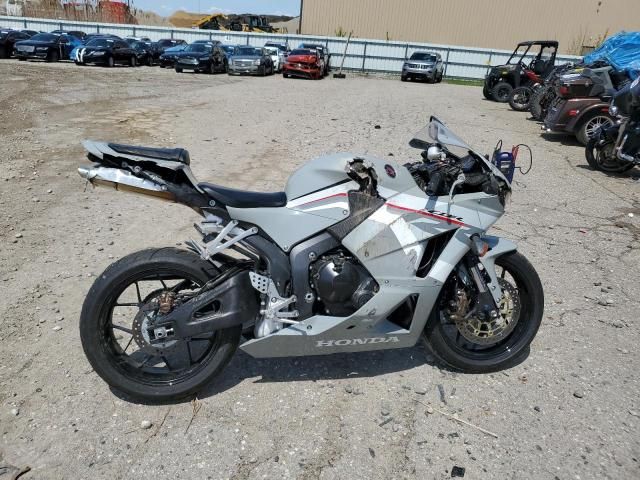 2025 Honda CBR600 RA