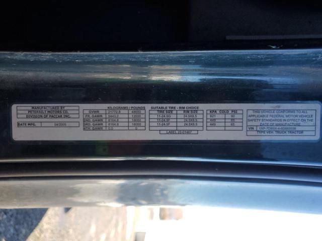2006 Peterbilt 387 Semi Truck