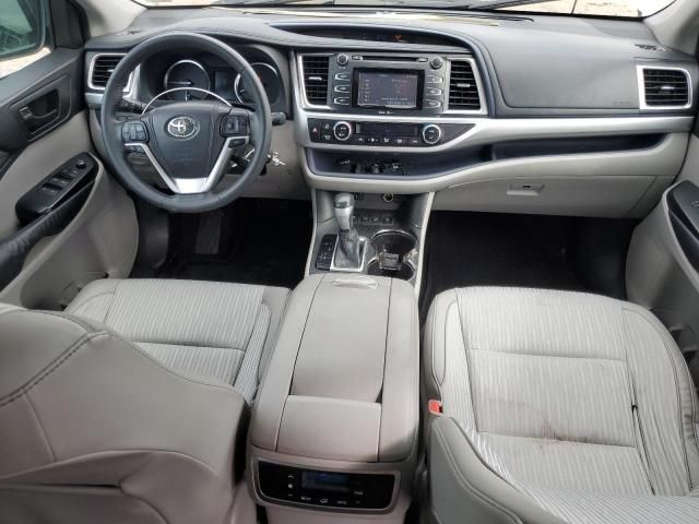 2015 Toyota Highlander LE
