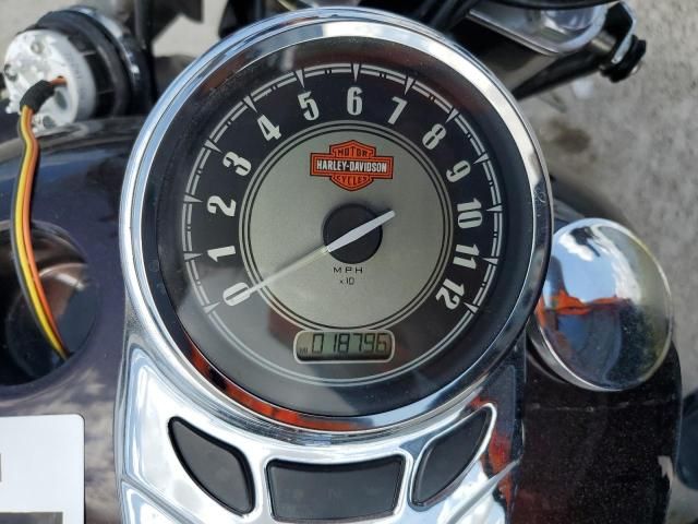 2011 Harley-Davidson Flstc