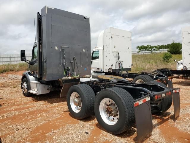 2019 Peterbilt 579