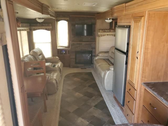 2014 Wildwood 2014 Foresriver 5th Wheel