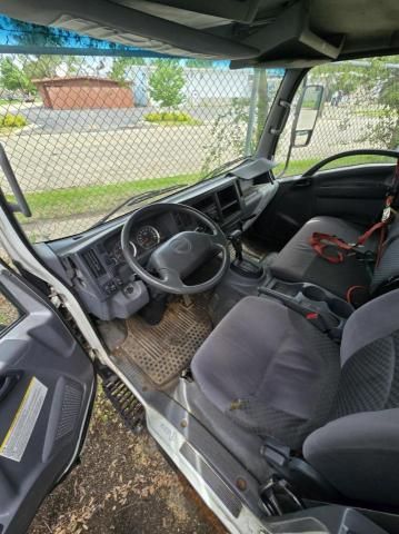 2014 Isuzu NRR