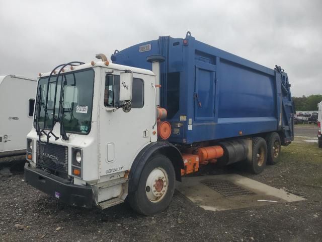 2007 Mack MR600 Refuse Truck