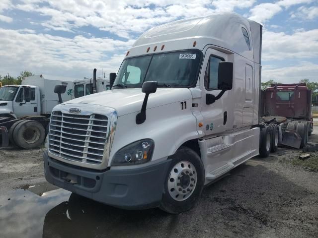 2016 Freightliner Cascadia 125 Semi Truck