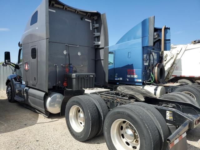 2020 Peterbilt 579 Semi Truck