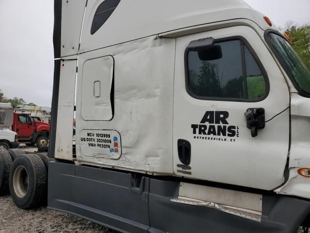 2014 Freightliner Cascadia 125
