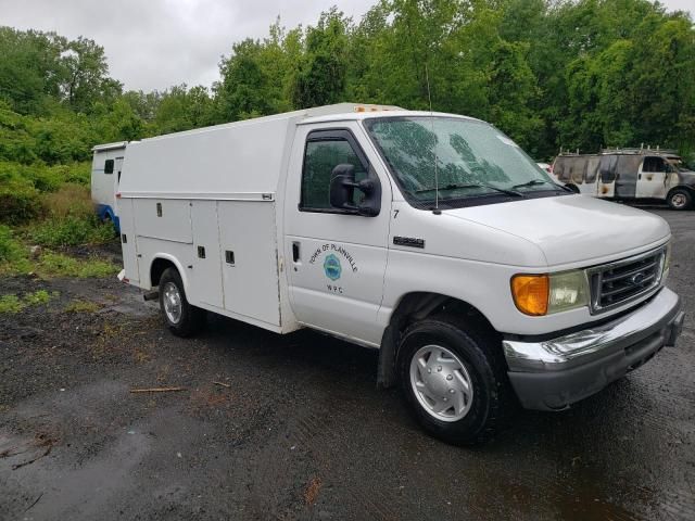 2006 Ford Econoline E350 Super Duty Cutaway Van