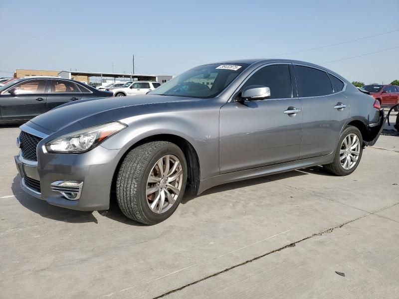 2015 Infiniti Q70 3.7