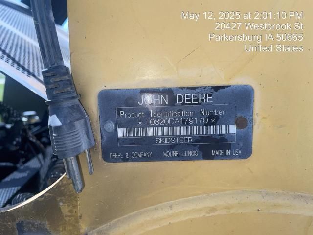 2012 John Deere 320