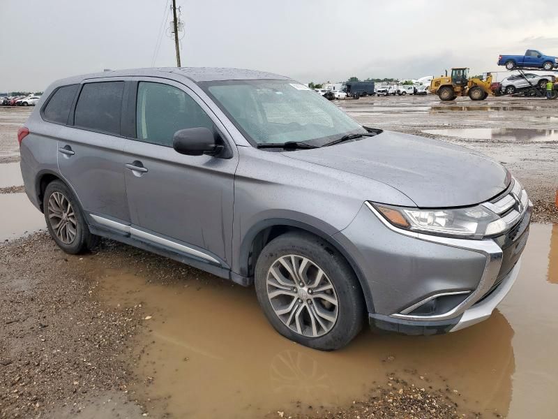 2017 Mitsubishi Outlander ES
