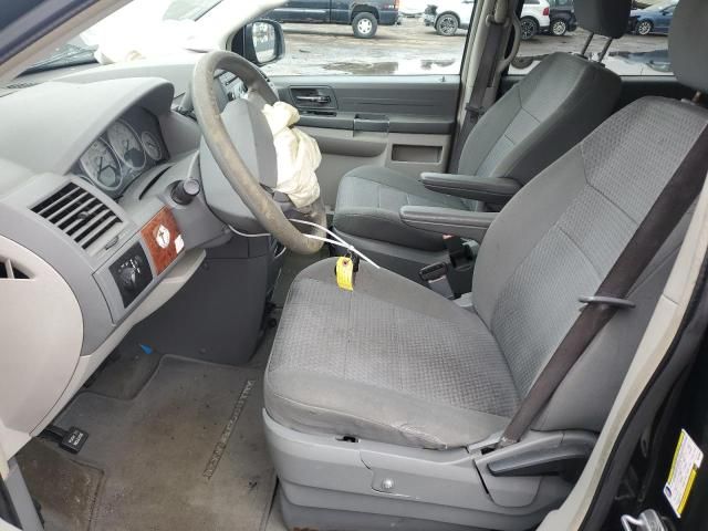 2009 Chrysler Town & Country LX