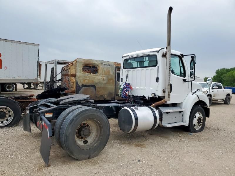 2015 Freightliner Business Class M2 Semi Truck