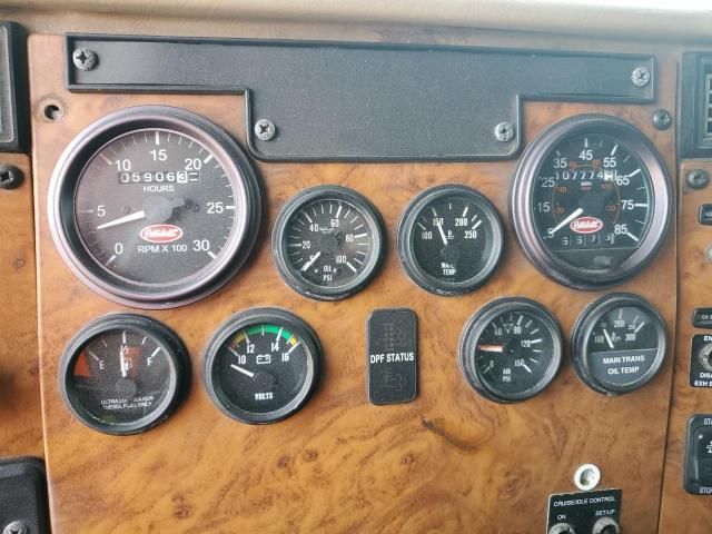 2009 Peterbilt 335 Flatbed Truck
