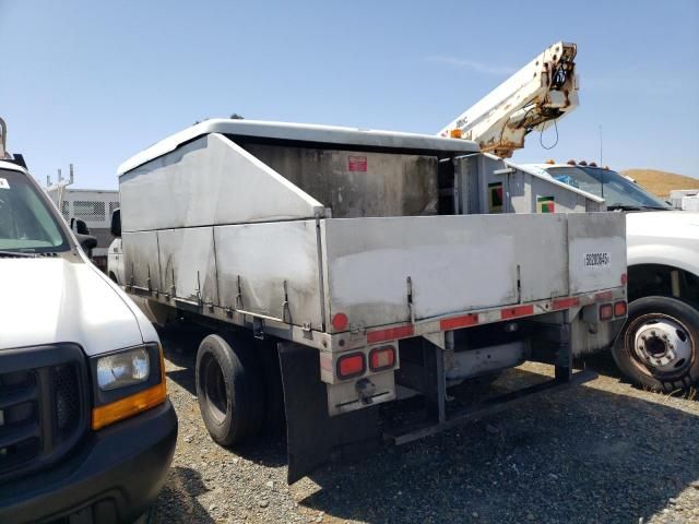 2011 Ford Econoline E450 Super Duty Cutaway Van