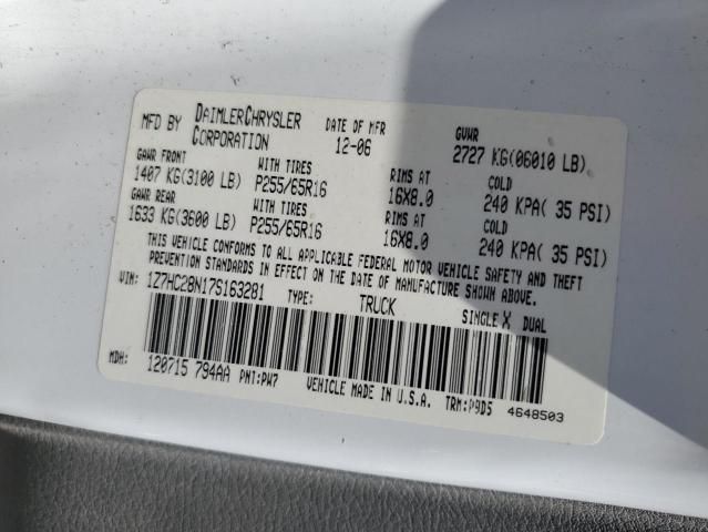 2007 Mitsubishi Raider LS