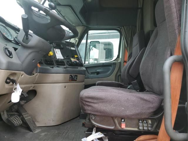 2016 Freightliner Cascadia 125 Semi Truck