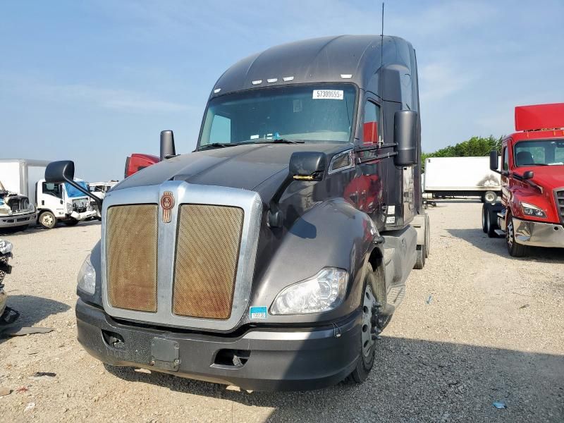 2016 Kenworth Construction T680