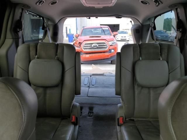 2013 Chrysler Town & Country Limited