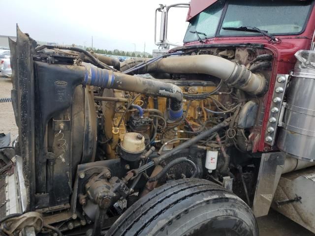2005 Peterbilt 379 Semi Truck