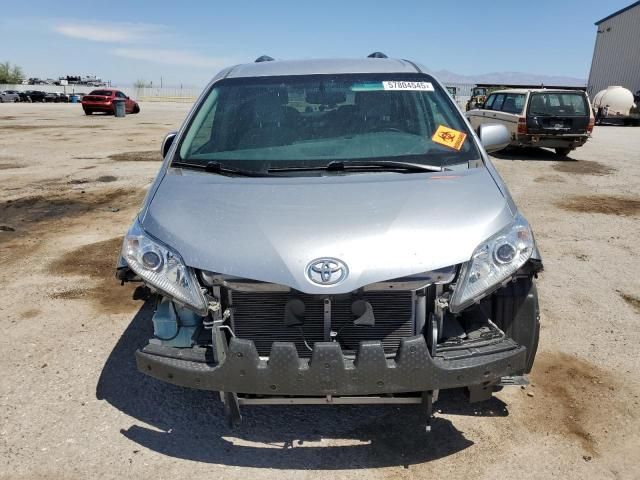 2015 Toyota Sienna LE