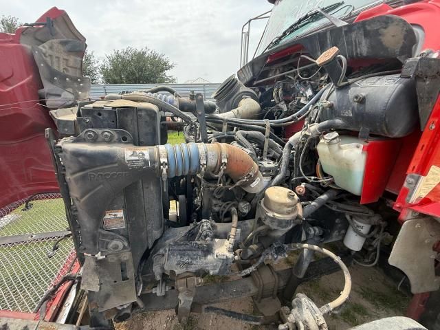 2010 Kenworth Construction T270