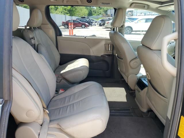 2014 Toyota Sienna XLE