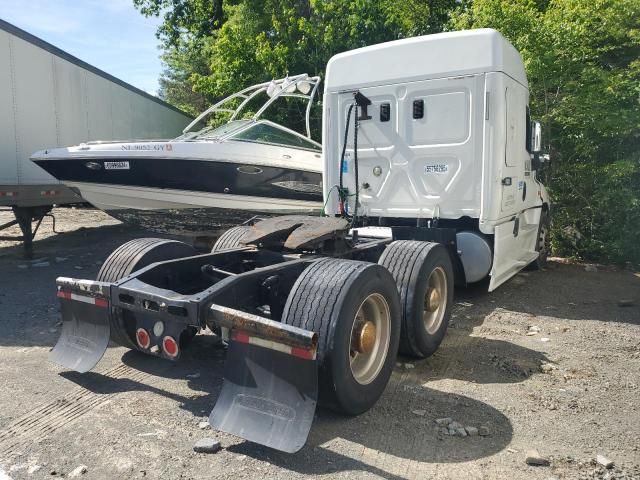 2016 Freightliner Cascadia 125