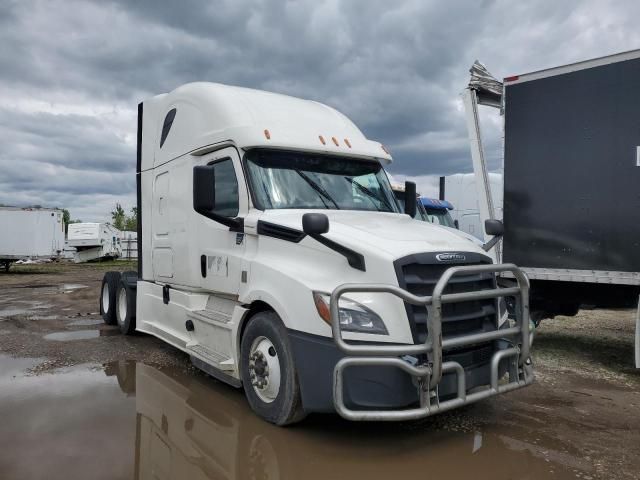 2020 Freightliner Cascadia 126 Semi Truck