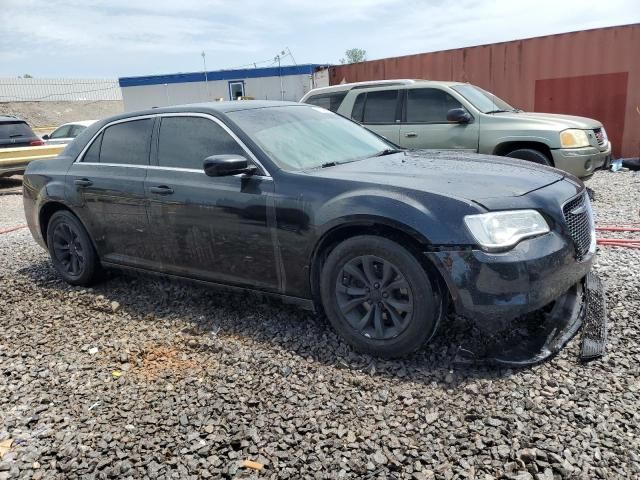 2018 Chrysler 300 Touring