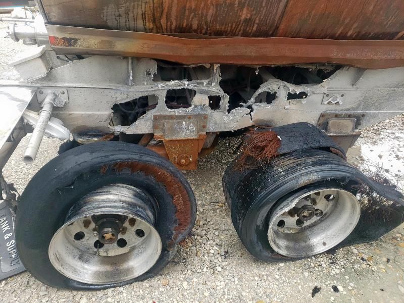 2004 Walker Tank Trailer