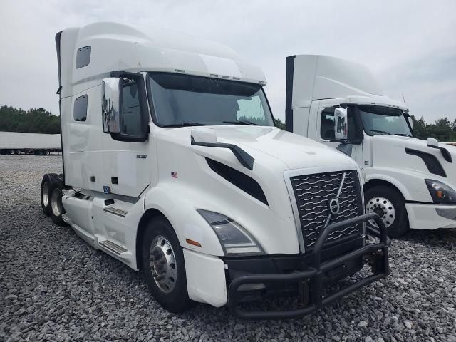 2020 Volvo VNL Semi Truck