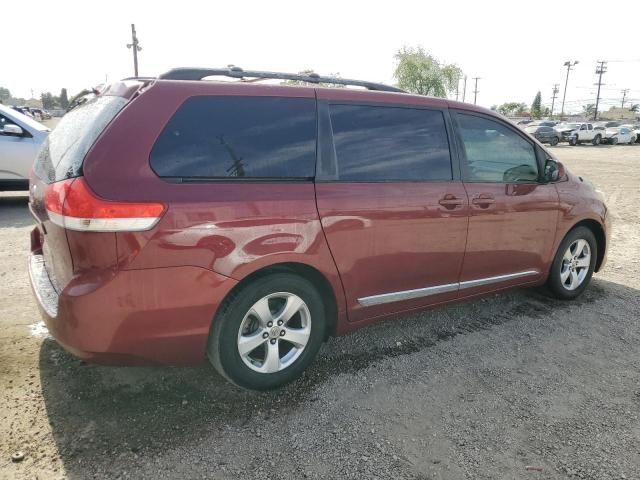 2011 Toyota Sienna LE