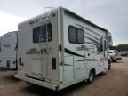 2014 Ford Econoline E350 Super Duty Cutaway Van